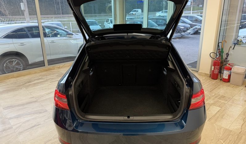 Škoda Superb 2.0 TDI DSG 2022. god. VIRTUAL full