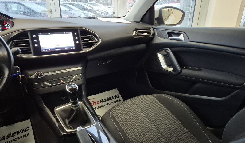 Peugeot 308 1.5 HDI 2020. god NAVI full