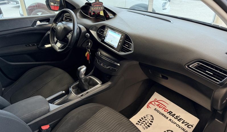 Peugeot 308 1.6 HDI 2015 god NAVI LED full