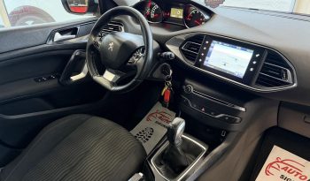 Peugeot 308 1.6 HDI 2015 god NAVI LED full