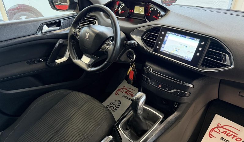 Peugeot 308 1.6 HDI 2015 god NAVI LED full