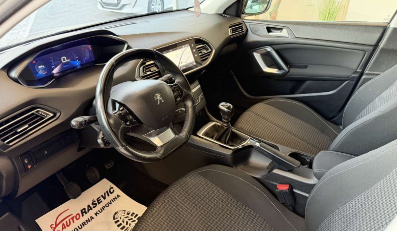 Peugeot 308 1.5 HDI 2020/21. god 8mm LANAC VIRTUAL COCKPIT full