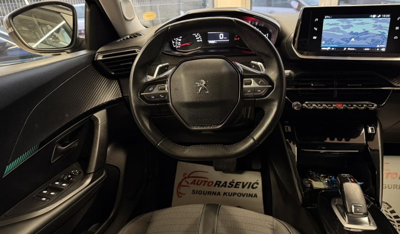 Peugeot 2008 1.5 HDI 2021. god. NAVI LED 8 mm lanac full