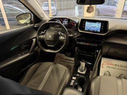 Peugeot 2008 1.5 HDI 2021. god. NAVI LED 8 mm lanac full