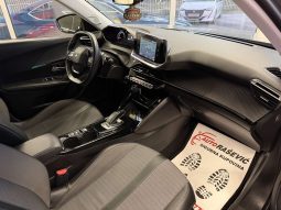 Peugeot 2008 1.5 HDI 2021. god. NAVI LED 8 mm lanac full