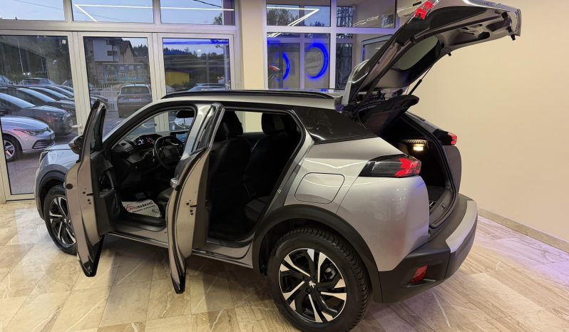 Peugeot 2008 1.5 HDI 2021. god. NAVI LED 8 mm lanac full