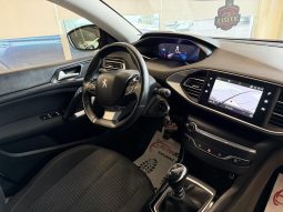 Peugeot 308 1.5 HDI 2021. god VIRTUAL full