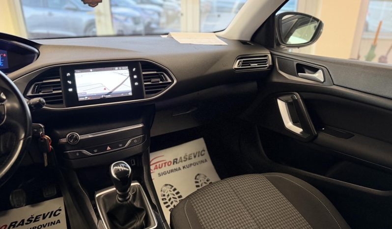 Peugeot 308 1.5 HDI 2021 god VIRTUAL COCKPIT full