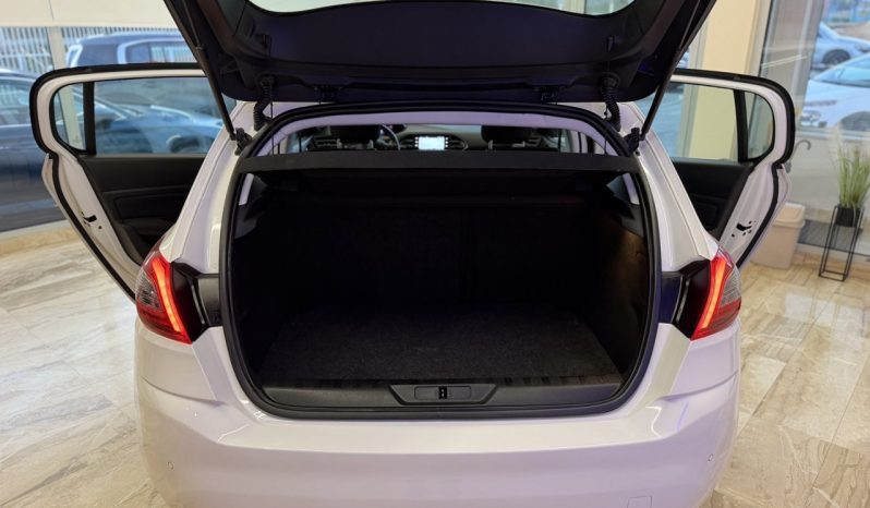 Peugeot 308 1.5 HDI 2021 god VIRTUAL COCKPIT full